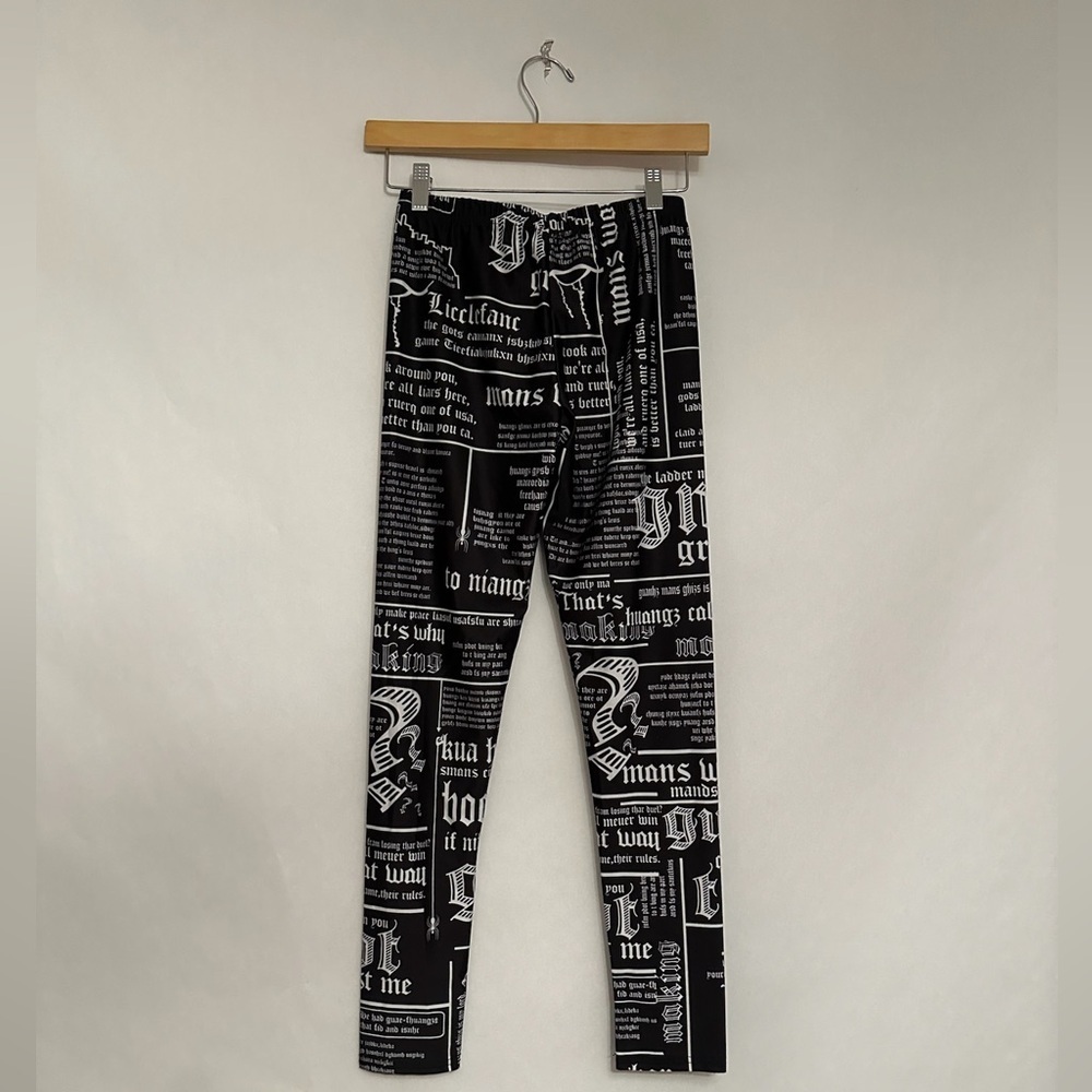 Game of Thrones Littlefinger Lord Baelish Quotes Leggings Black White One Size - Picture 3 of 11
